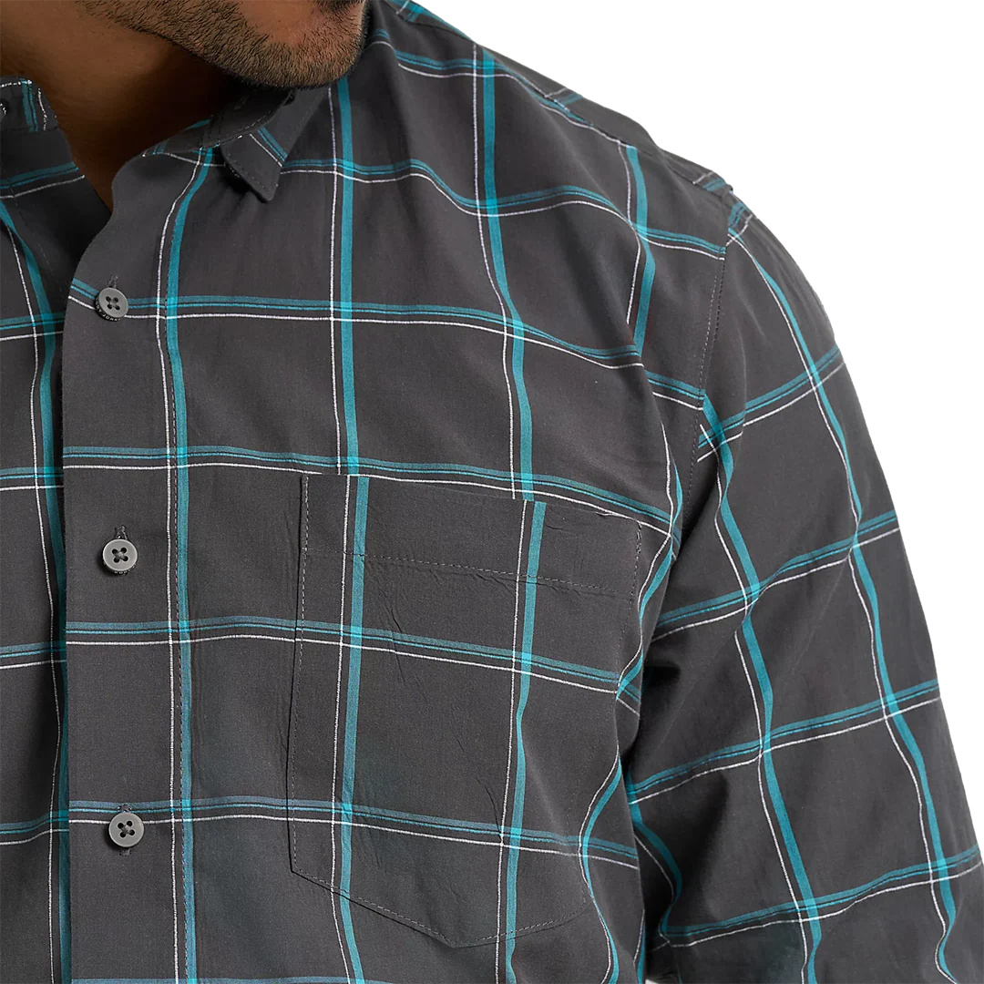 Wrangler Men's Cody Johnson Long Sleeve Button Down Shirt - Image 3
